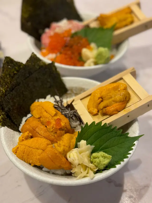 海膽丼