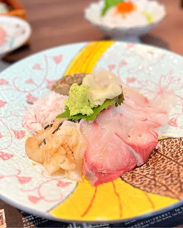 午市自選刺身丼
