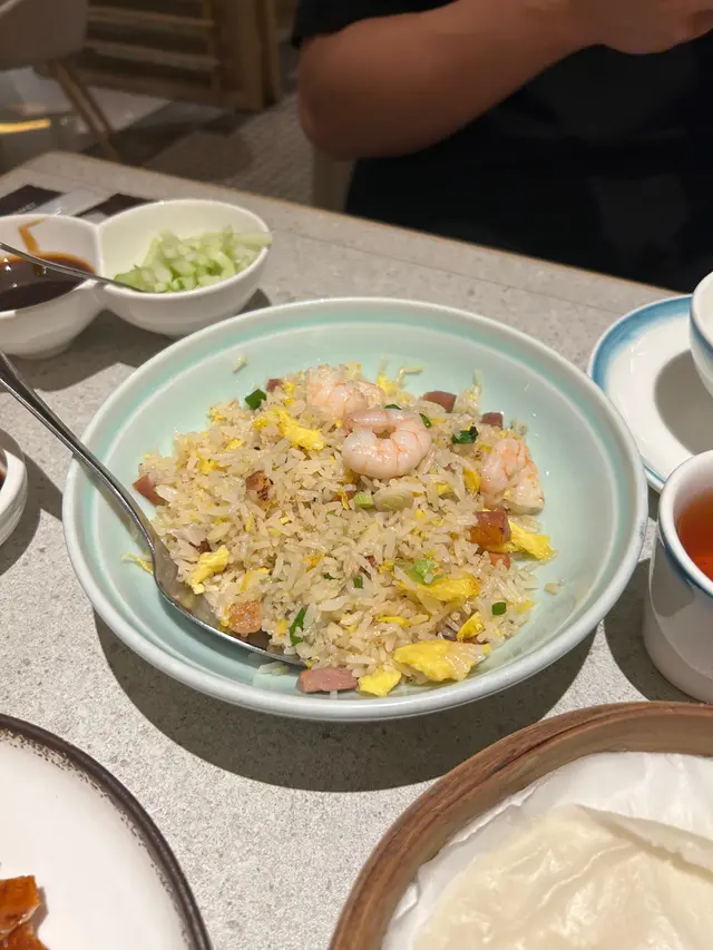 呢個都係湊數之作🫣本着「淨係食小籠包同片皮鴨可能唔飽」嘅精神，味道正常，但我本身唔太鍾意揚州炒飯，加埋片皮鴨有啲飽，如果唔肚餓可以唔使特別嗌嚟食