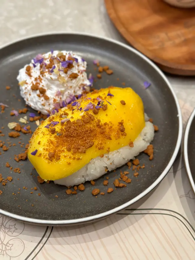 椰香泡泡芒果糯米飯