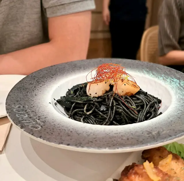 北海道帶子墨魚汁意大利粉