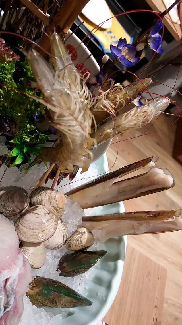 生蝦、聖子皇、蜆、班片、蟮片和青口