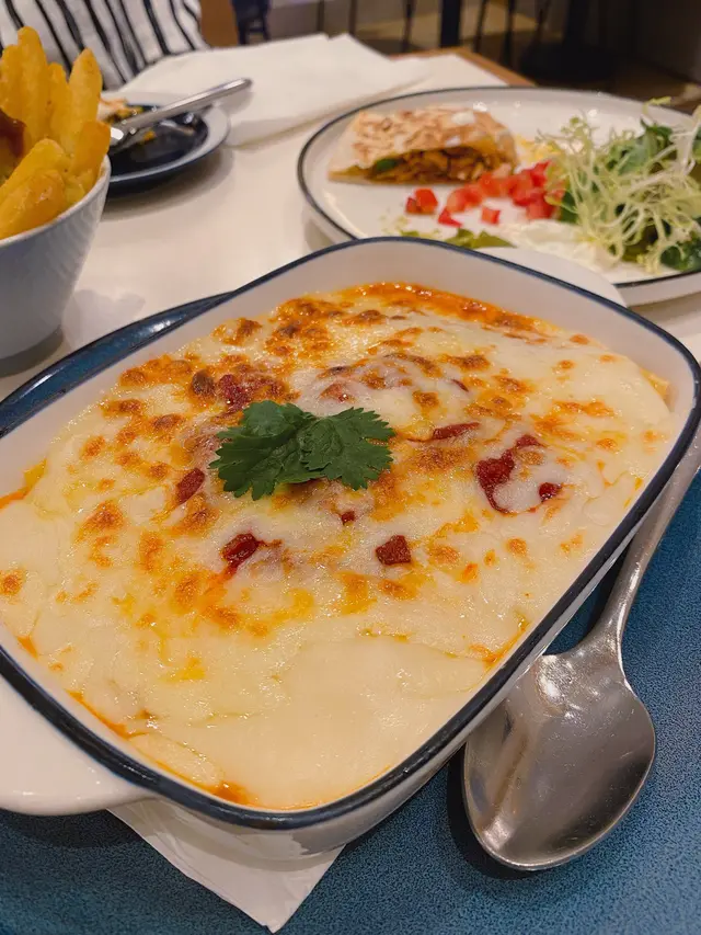 Pull Pork Lasagna Roll