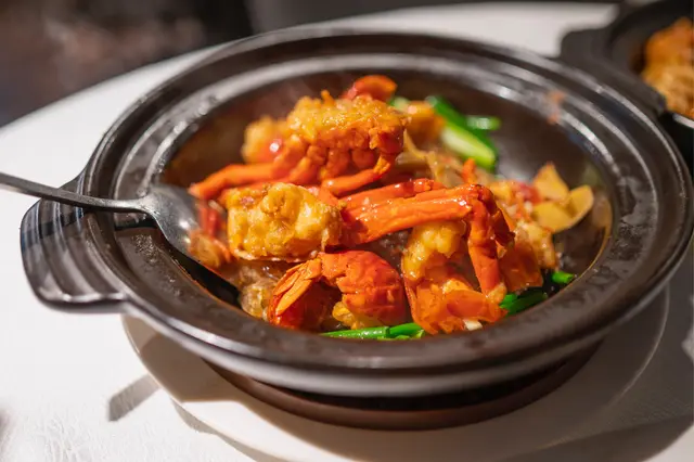 薑蔥龍蝦銀絲煲 