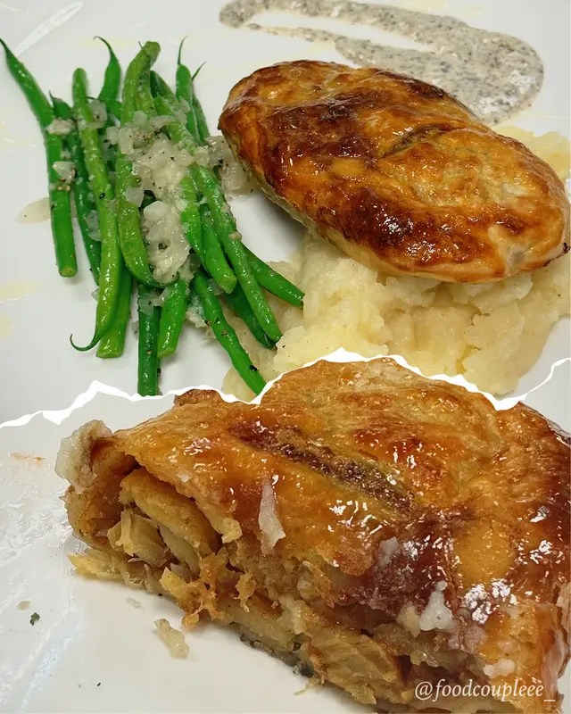 就咁焗鱈魚小編就聽得多，連埋卷食第一次🤣不過又意外地幾好食！首先上菜熱辣辣呢個唔多講，佢可以整到出面嗰卷好酥脆，連埋舊魚一齊食個口感好豐富😋再加埋薯蓉同埋隔離嗰啲蘆筍，好正。都幾推介呢個嚟試吓，幾新穎。