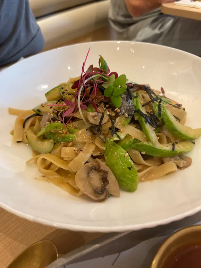 韓式大醬炒野菌闊條麵