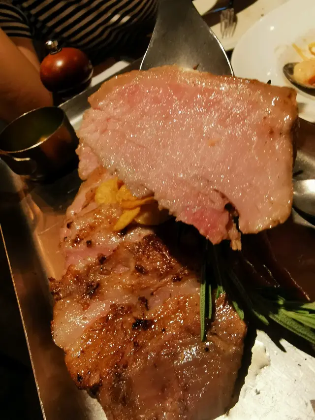 伊比利豬鞍