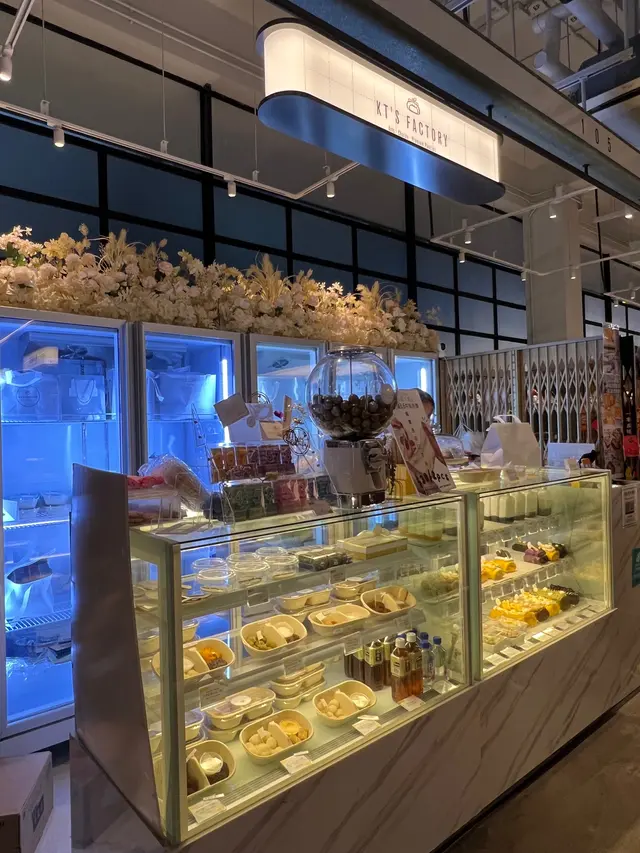 小小店面 選擇 還是琳琅滿目 超贊超有心～