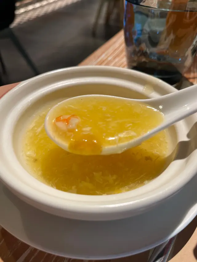 蟹粉加上燕窩,再配以帶子及海蝦