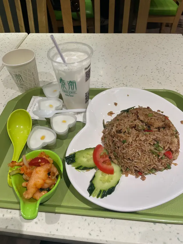 前台男人頭態度好差，食物質素比以前差左