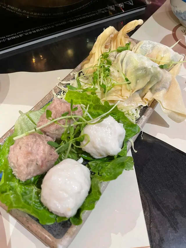 墨丸、鮮牛丸、韭菜餃、雲吞