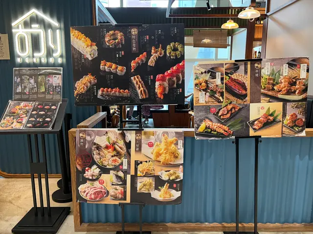 大家看看他們的餐牌
是不是很吸引～～感覺份量十足又好吃😋