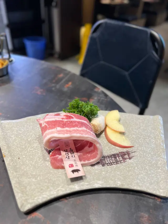 濟州豪快黑毛豬五花肉