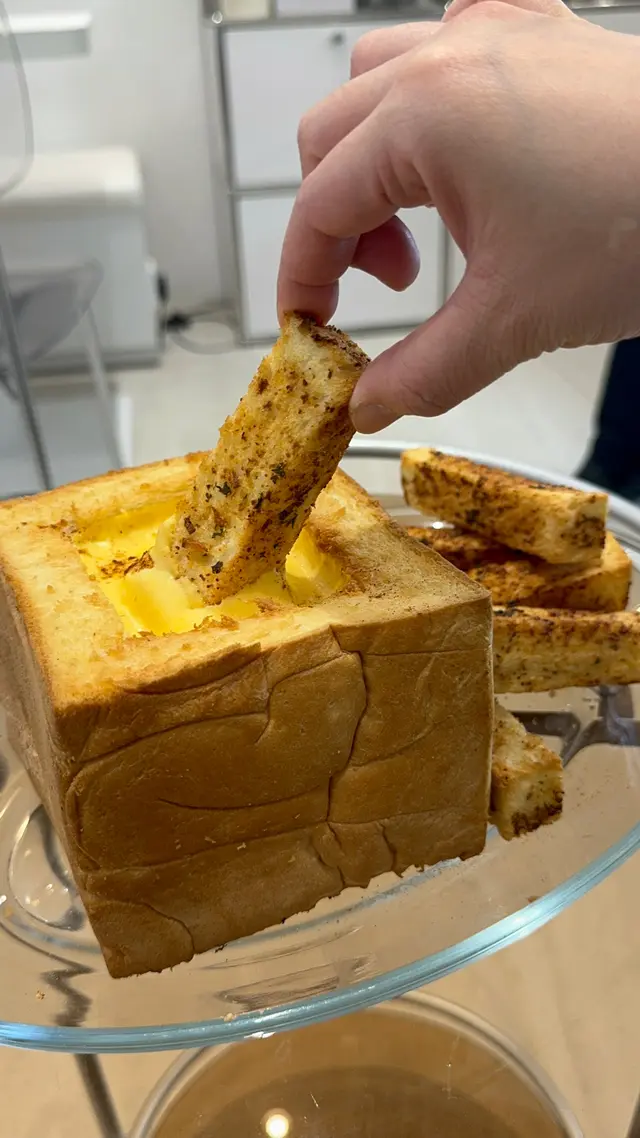 芝士吐司盒配蒜蓉包條