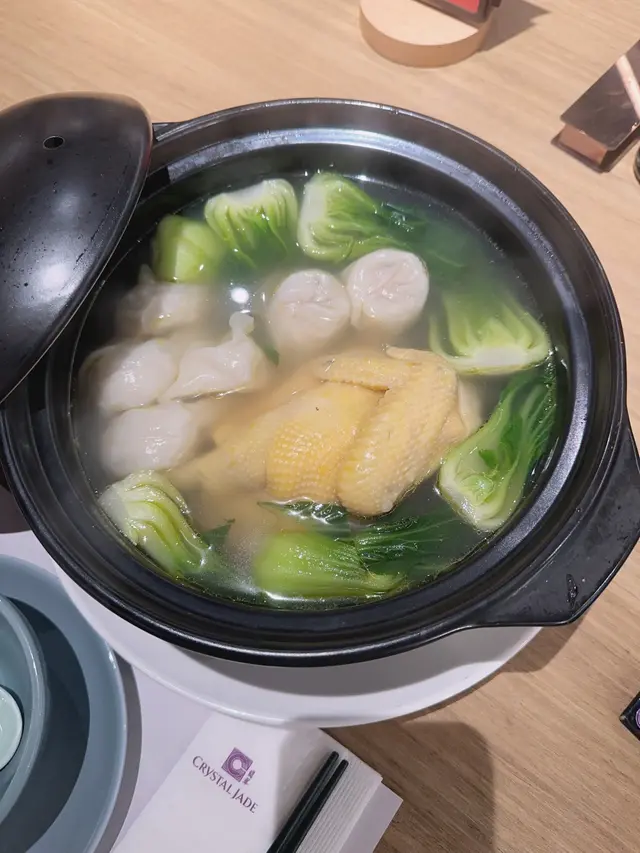 岩曬喜愛飲湯日日飲都得嘅愛湯之人.唯一係湯量太大，兩個人根本飲5曬