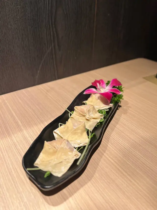 手包鮮蝦雲吞
