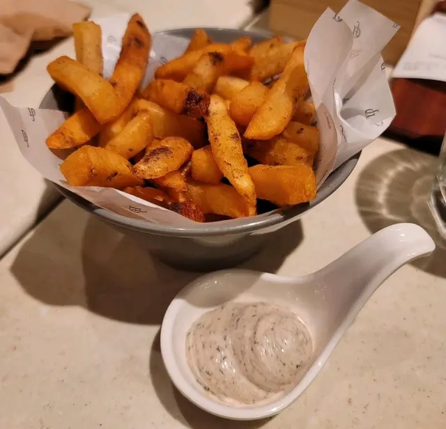 薯條炸到過燶😡😠👎🏻🤷‍♂️