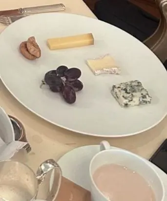 真係唔識欣賞....最好食係粒提子