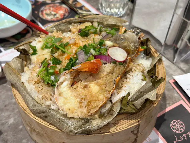 籠仔蒜蓉龍蝦配帶子飯