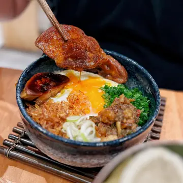老板娘鹅肝煎蛋捞饭