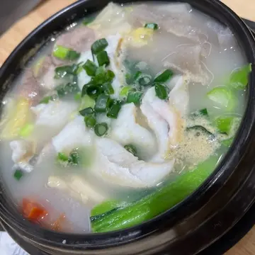 真鲜味砂窝米线