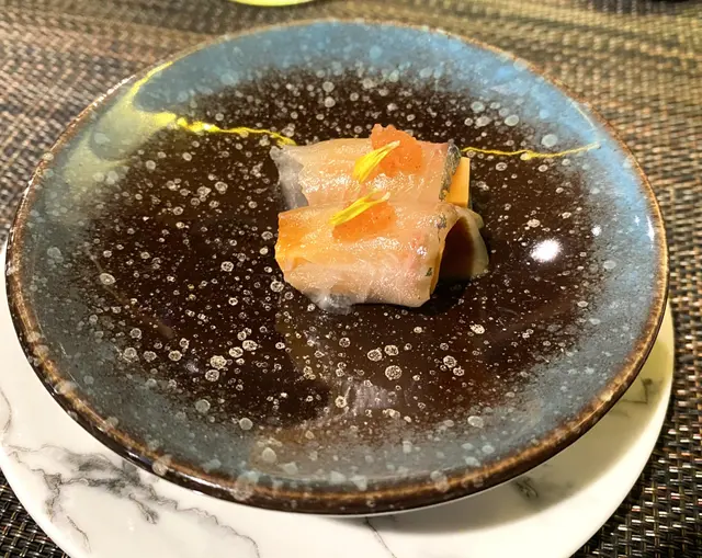 深海池魚包豆腐