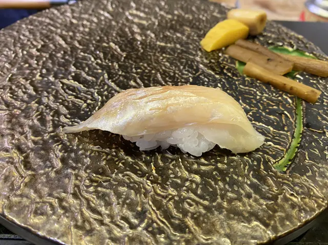 北海道白角魚壽司