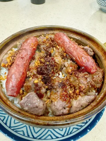 蒜香牛頸脊煲仔飯