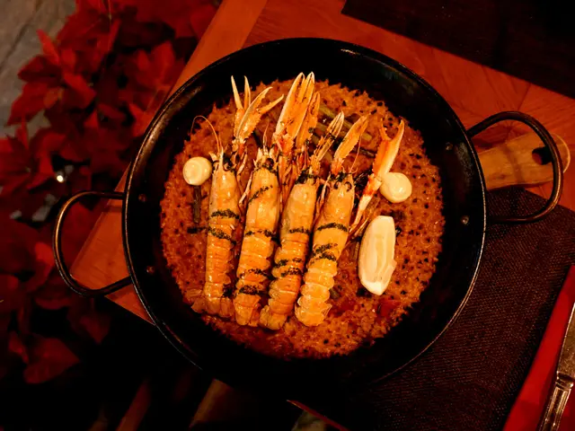 澳洲深海小龍蝦及嫩香蒜西班牙飯