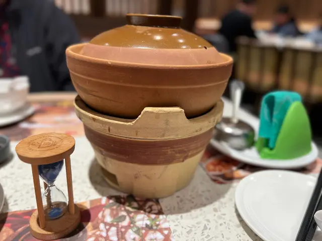 瓦煲上，熱辣辣、暖笠笠！正👍🏼！