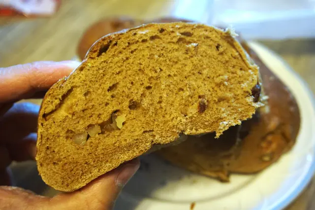 裸麥合桃提子歐軟包