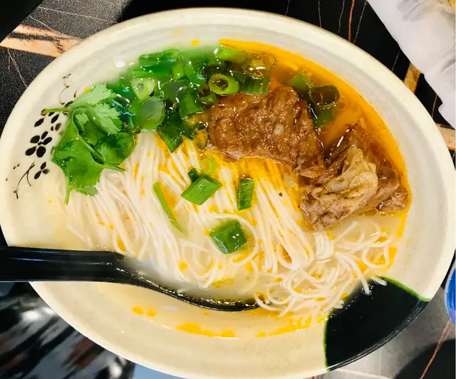 川味牛肉麵