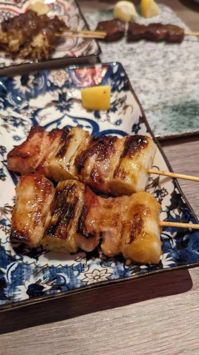 大蔥豬頸肉 (每串)