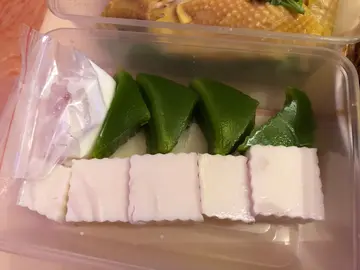 千層糕+椰汁糕 （免費甜品）