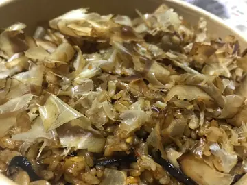 蒲烧鳗鱼炒珍珠饭