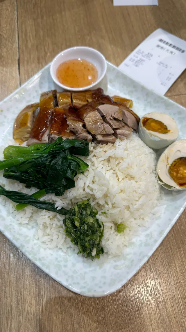 午市燒鴨拼油雞飯加鹹蛋