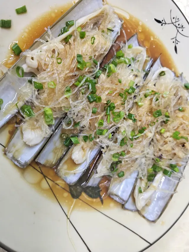 蒜蓉粉絲蒸蟶子王