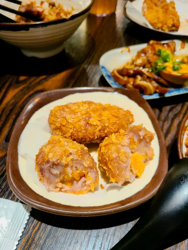 芋泥蛋黃卷