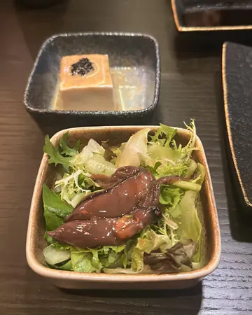 瑩光魷魚沖漬、 魚子醬豆腐配胡麻醬