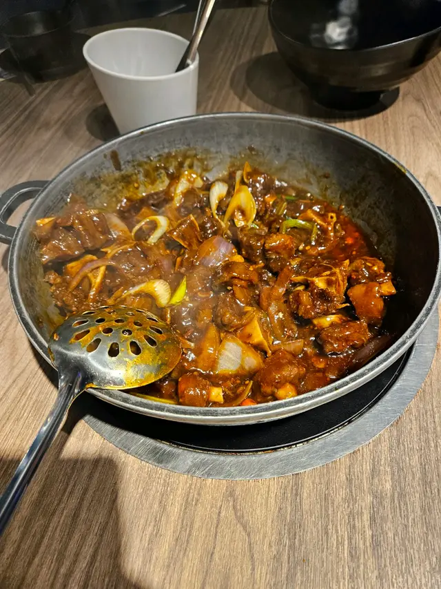 還可以但是沒有標明或講明係麻辣個種辣，同檯有兩個人都唔鍾意麻辣。