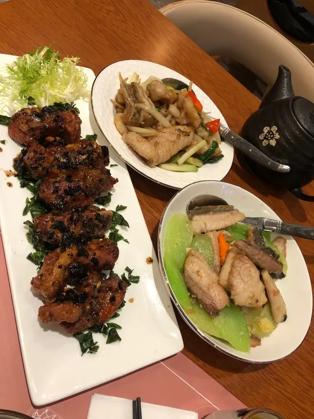 欖角骨，三蔥爆石斑，萵筍炒䱽魚件