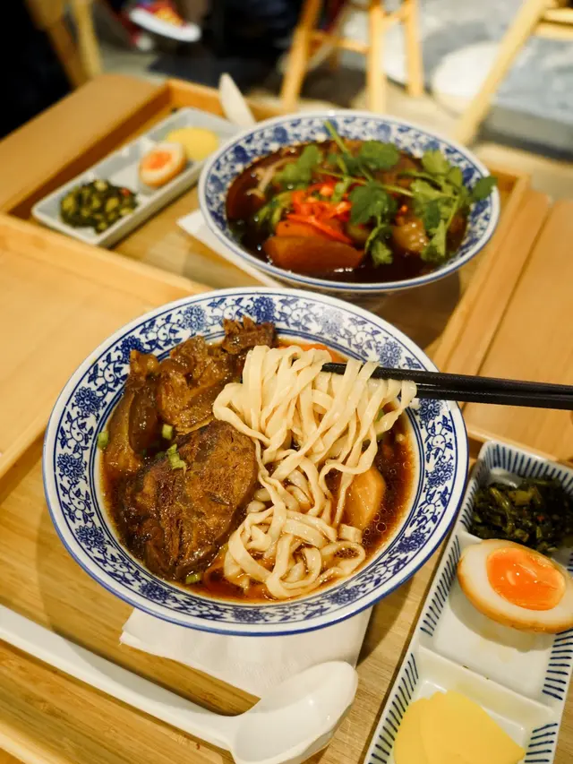 咕嚕啦牛肉湯麵