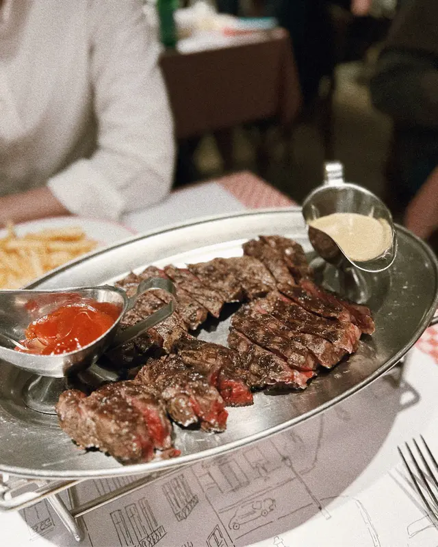 Trimmed entrecôte steak