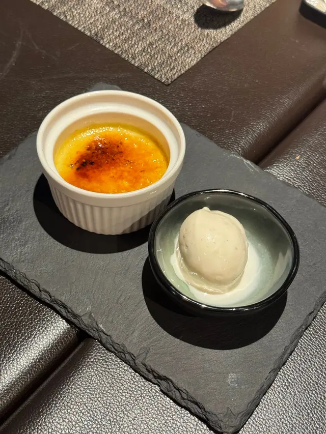 焦糖燉蛋面非常脆，入面蛋味同雲尼拿味好濃，但不死甜