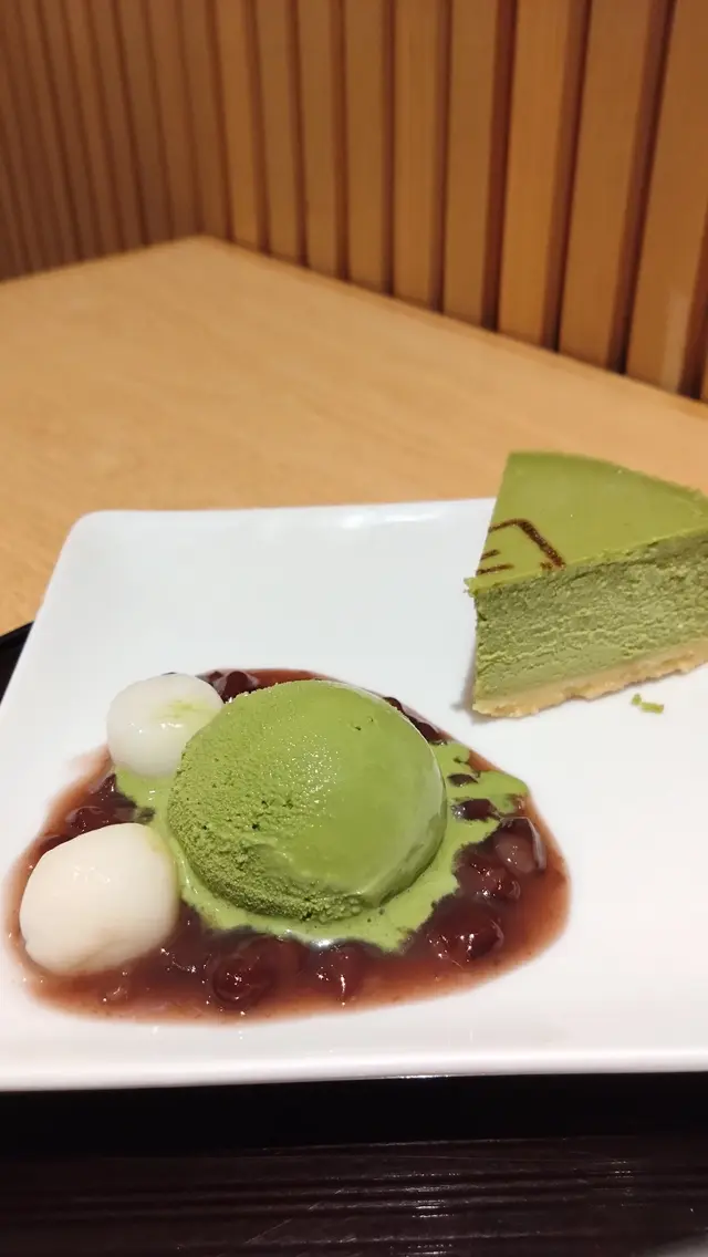 抹茶雪糕很快做溶化了!甘味比甜味突出