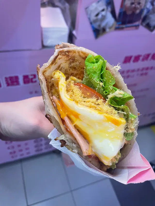 火腿雞蛋肉鬆手抓餅