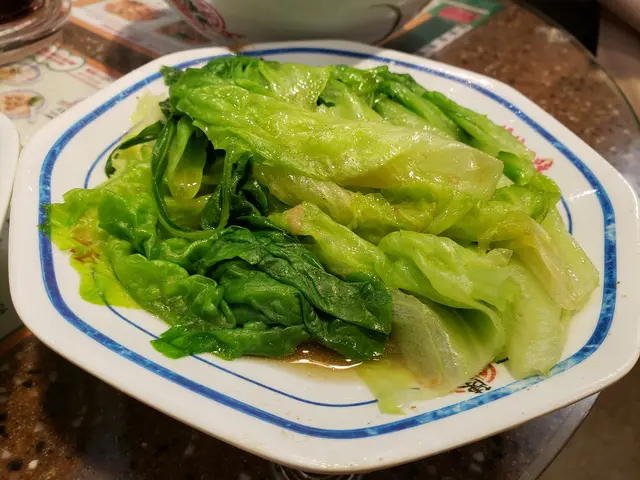 生菜配腩汁