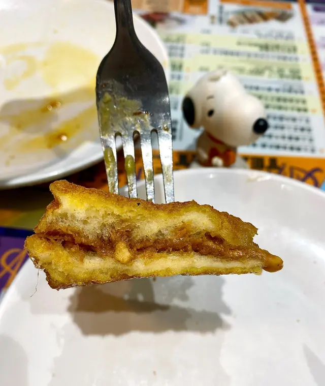 黃金粒粒花生醬西多士