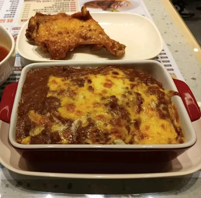 焗肉醬飯,炸雞脾