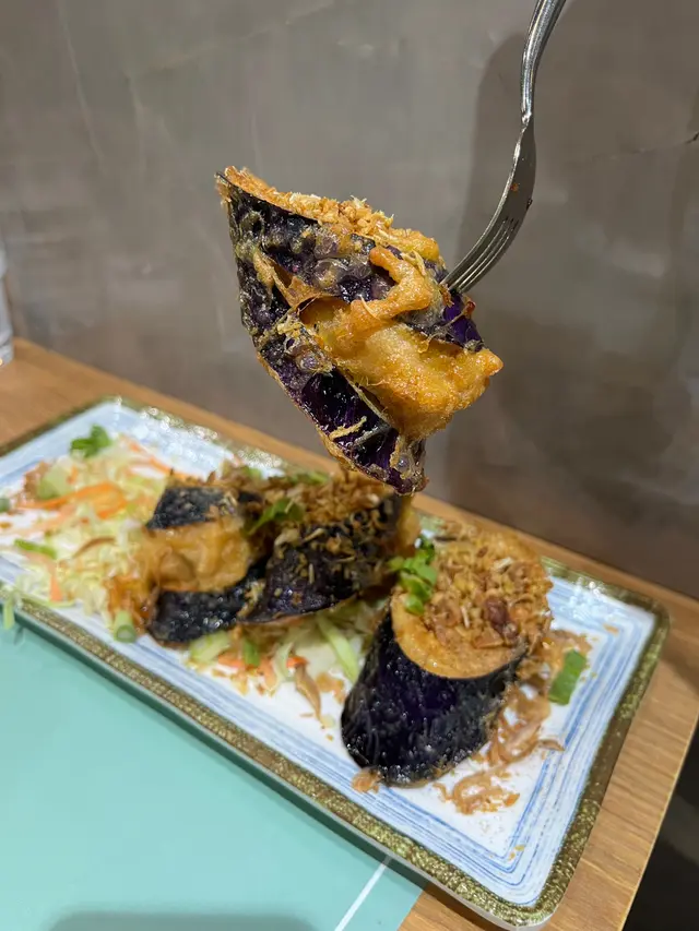 椒鹽茄子釀蝦膠